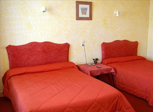 Hotel Logis Le Montligeon 2*