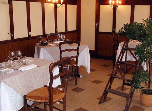 Hotel Logis- Hotel & Restaurant Le Montligeon La Chapelle-Montligeon